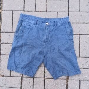 Mens Tommy Bahama shorts size 34. Great condition